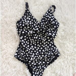 NEW Island Escape 10 Black and White Polka Dot Swimsuit